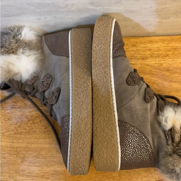 Women's Manas Marta Leather Wedge Boots with Rabbit Fur Trim - Picture 9 of 13